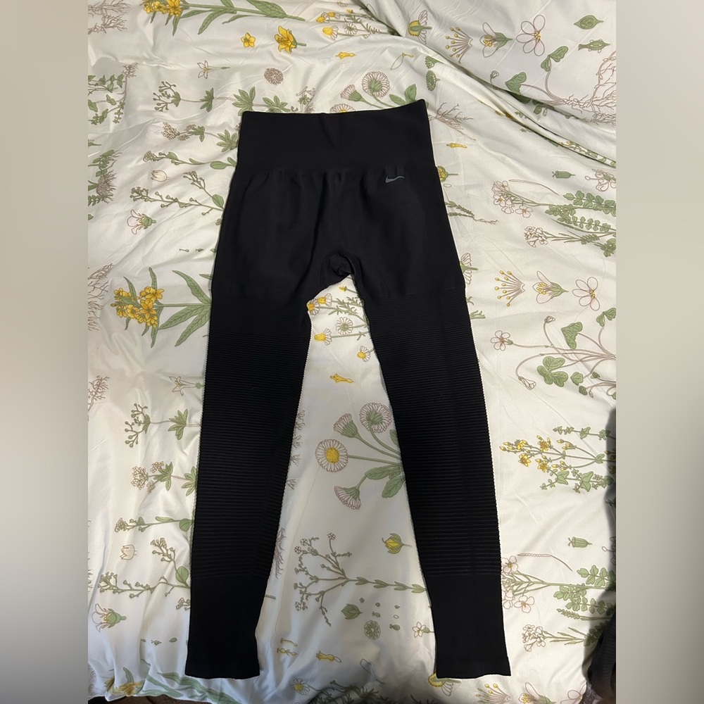 Nike ribbed leggings